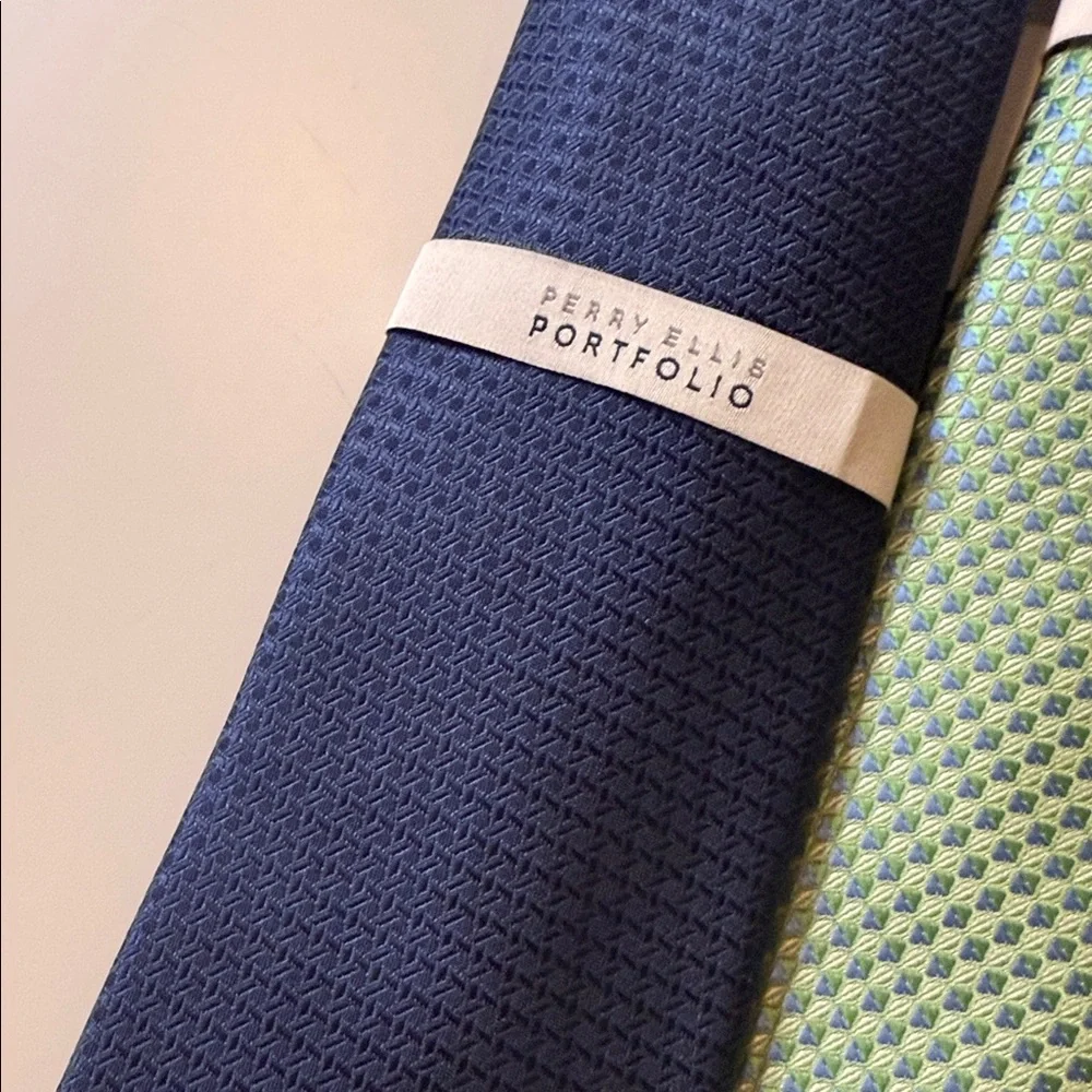 Perry Ellis Men’s Tie Bundle NWT Set of 4 Classic Neckties Stocking Stuffers‎